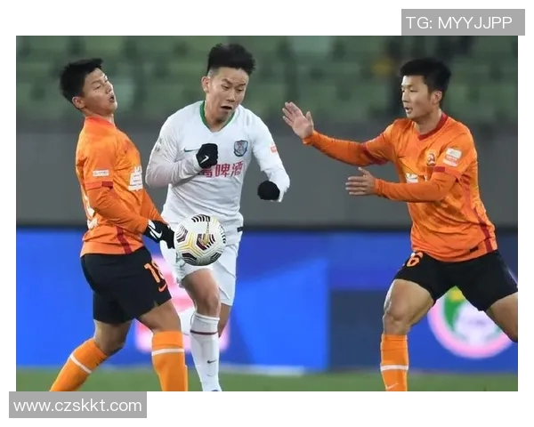 曹赟定的足球之路：从青涩少年到中超明星的成长历程与心路历程