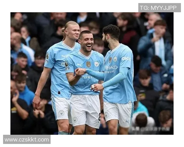 曼联主场惨败，莱斯特城逆袭登顶积分榜