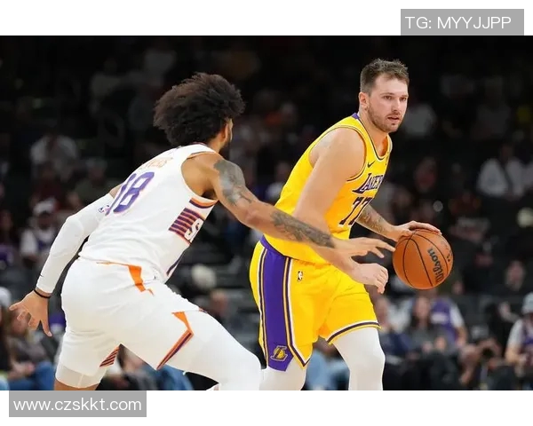 湖人对阵太阳季前赛精彩直播全程回顾与分析