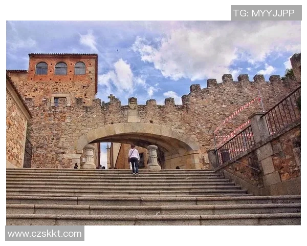 探索埃斯特旺的魅力与历史深度，感受独特文化之旅