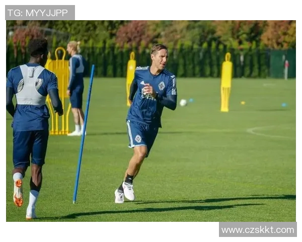 温哥华白帽与休斯顿迪纳摩的激烈对决期待精彩瞬间与精彩进球 温哥华白帽与休斯顿迪纳摩的激烈对决期待精彩瞬间与精彩进球