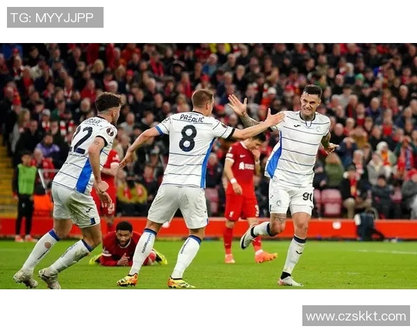 亚特兰大与利物浦全场精彩对决回顾及精彩瞬间分析 亚特兰大与利物浦全场精彩对决回顾及精彩瞬间分析