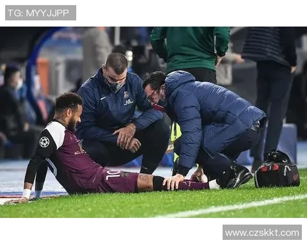 内马尔赛季第五次受伤巴黎欧冠前景堪忧球队需应对重大挑战 内马尔赛季第五次受伤巴黎欧冠前景堪忧球队需应对重大挑战